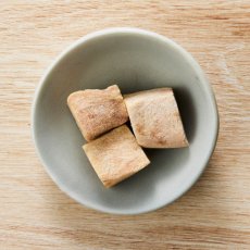 画像3: NEW 最短賞味2027.3・ホワイトフォックス 国産マグロのフリーズドライ ダイスカット 100g犬猫用おやつwf73039正規品 (3)